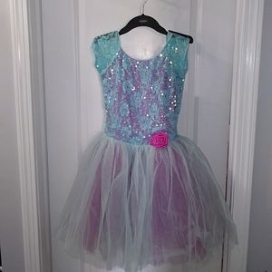 Revolution dance costume